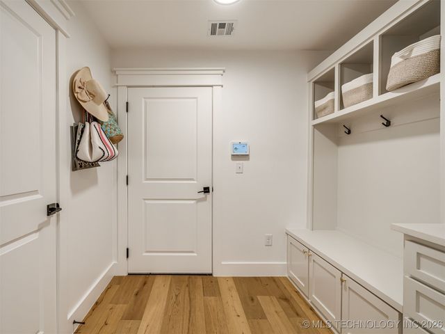 6717 E 128th Street S, Bixby, OK 74008