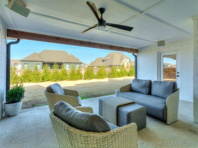 6717 E 128th Street S, Bixby, OK 74008