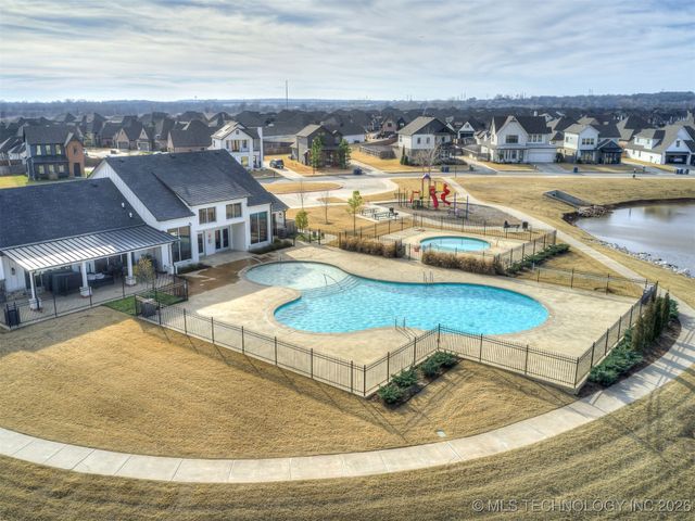 6717 E 128th Street S, Bixby, OK 74008