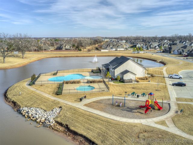 6717 E 128th Street S, Bixby, OK 74008