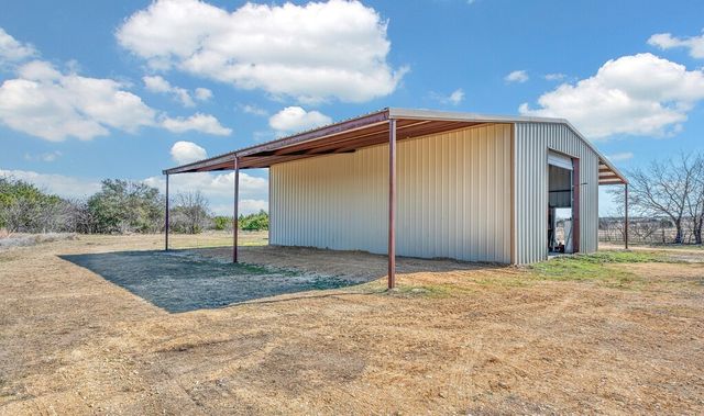 557 County Road 2560, Walnut Springs, TX 76690