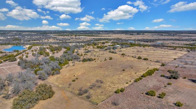 557 County Road 2560, Walnut Springs, TX 76690