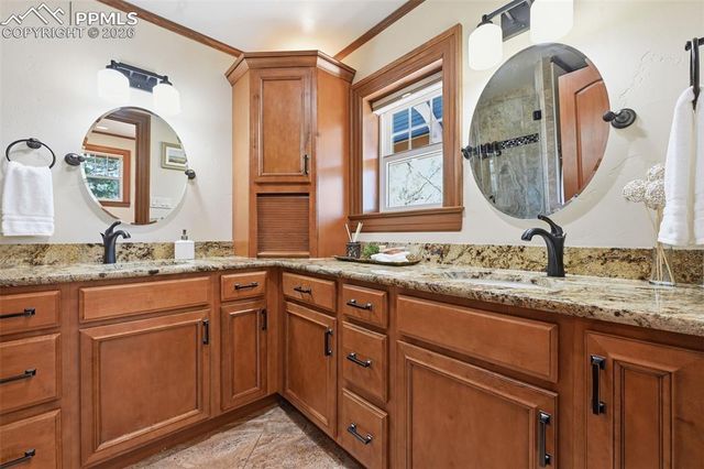 1411 Mesa Avenue, Colorado Springs, CO 80906