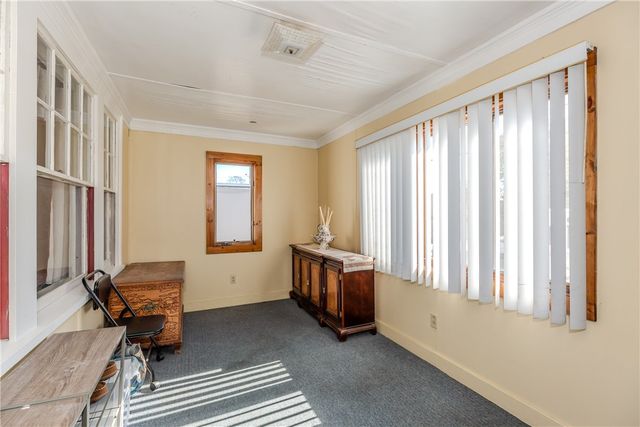 9 Chestnut Avenue, Cranston, RI 02910