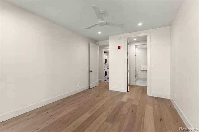 156 N Center Unit 301, Northville, MI 48167
