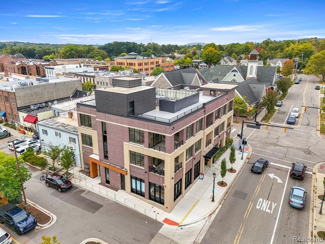 156 N Center Unit 301, Northville, MI 48167