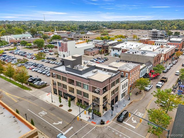 156 N Center Unit 301, Northville, MI 48167
