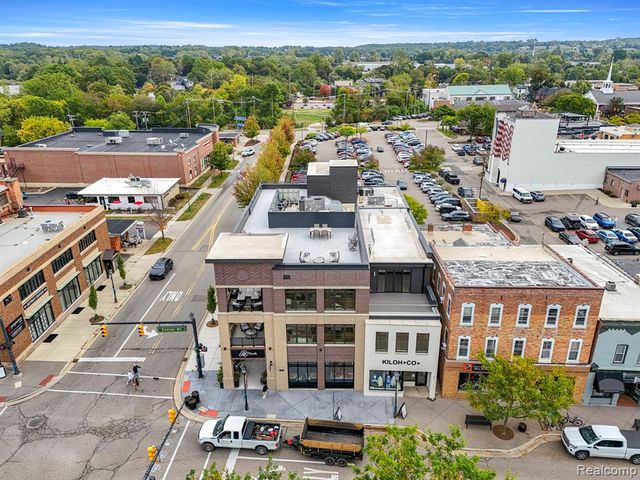 156 N Center Unit 301, Northville, MI 48167