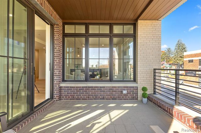 156 N Center Unit 301, Northville, MI 48167
