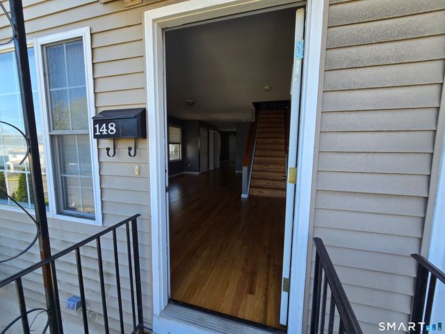 148 Granfield Avenue, Bridgeport, CT 06610