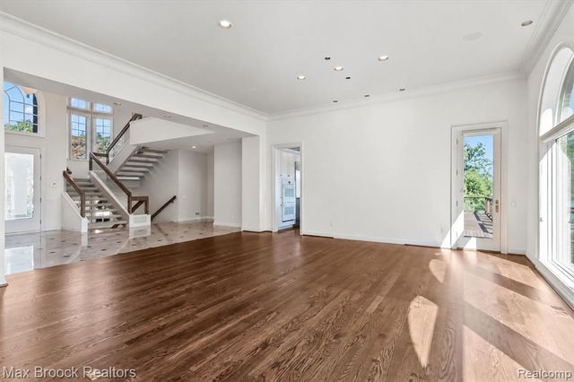 1832 Long Lake Shore Drive, Bloomfield Hills, MI 48302