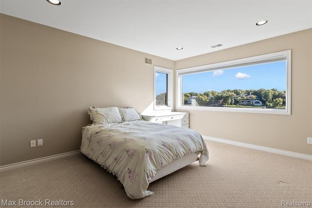 1832 Long Lake Shore Drive, Bloomfield Hills, MI 48302