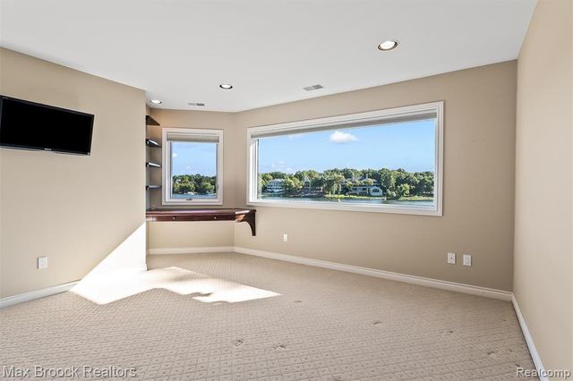 1832 Long Lake Shore Drive, Bloomfield Hills, MI 48302