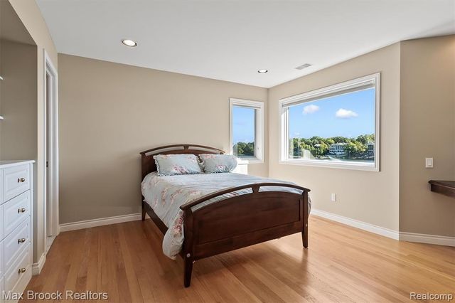 1832 Long Lake Shore Drive, Bloomfield Hills, MI 48302