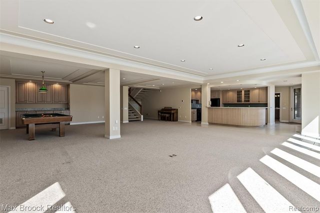 1832 Long Lake Shore Drive, Bloomfield Hills, MI 48302