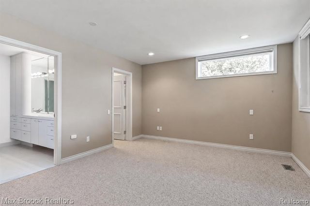1832 Long Lake Shore Drive, Bloomfield Hills, MI 48302