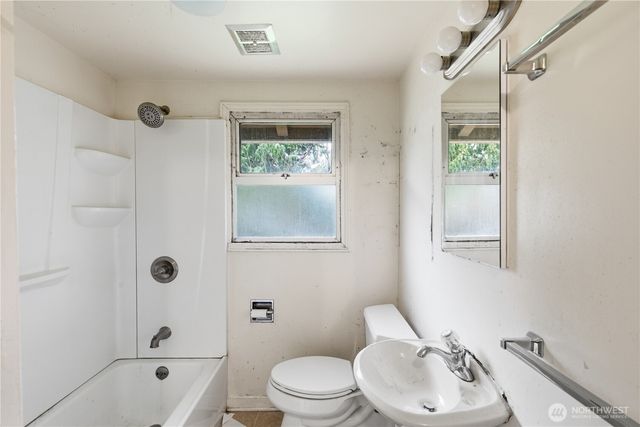 11716 16th Avenue NE, Seattle, WA 98125