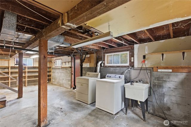 11716 16th Avenue NE, Seattle, WA 98125