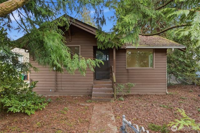 11716 16th Avenue NE, Seattle, WA 98125