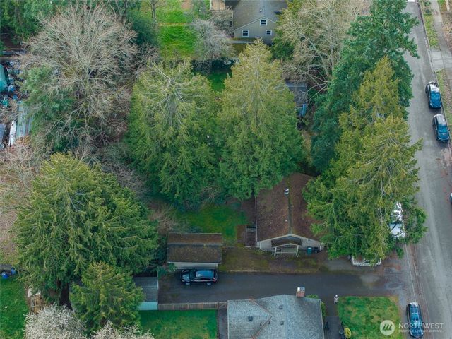 11716 16th Avenue NE, Seattle, WA 98125