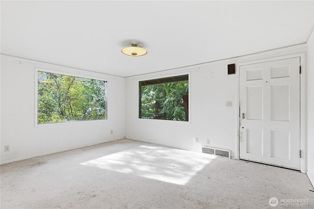 11716 16th Avenue NE, Seattle, WA 98125