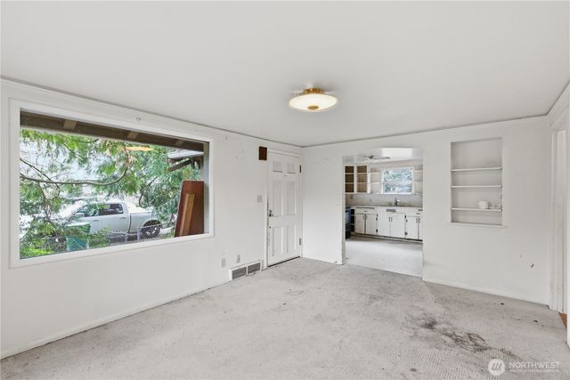 11716 16th Avenue NE, Seattle, WA 98125