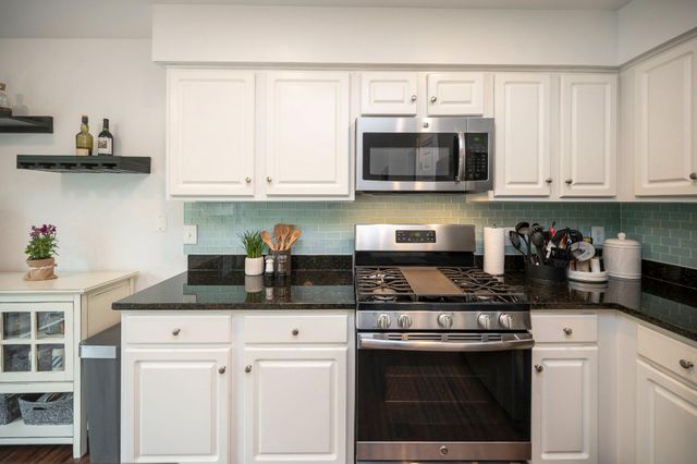 11539 BERTRAM ST, Woodbridge, VA 22192