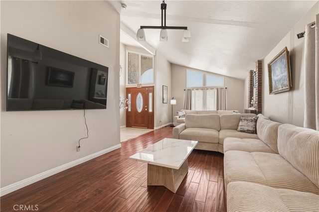 11841 Laughton, Porter Ranch, CA 91326