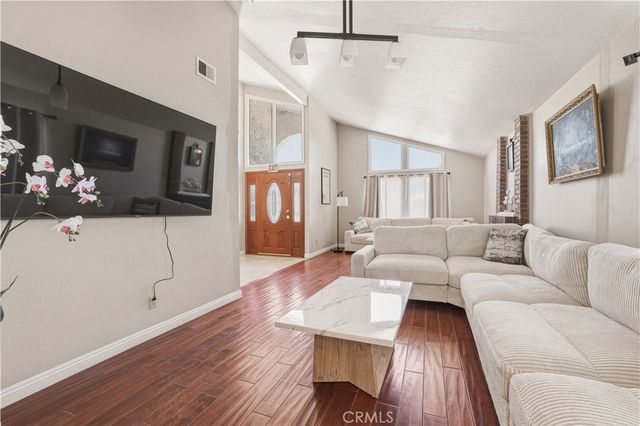 11841 Laughton, Porter Ranch, CA 91326