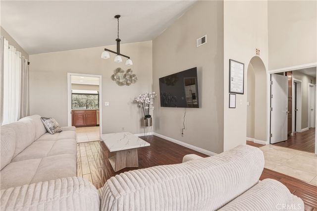 11841 Laughton, Porter Ranch, CA 91326