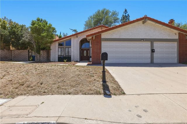 11841 Laughton, Porter Ranch, CA 91326