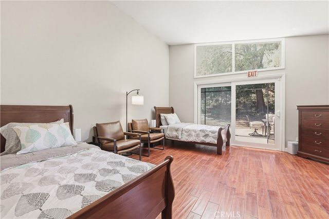 11841 Laughton, Porter Ranch, CA 91326
