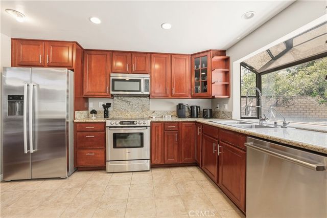 11841 Laughton, Porter Ranch, CA 91326
