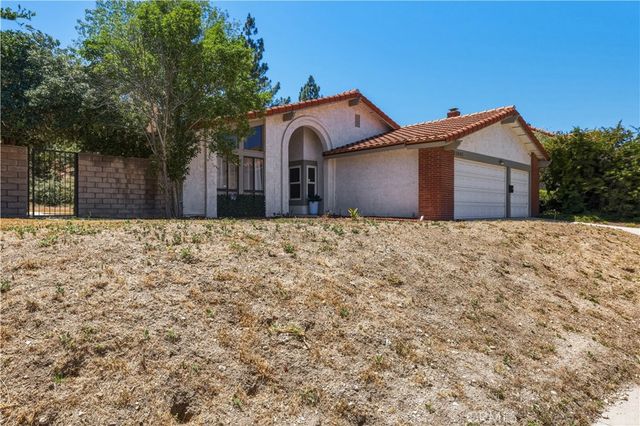 11841 Laughton, Porter Ranch, CA 91326