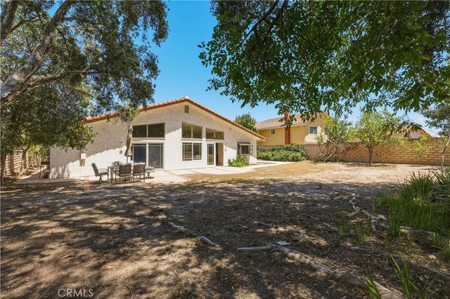 11841 Laughton, Porter Ranch, CA 91326