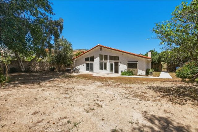 11841 Laughton, Porter Ranch, CA 91326