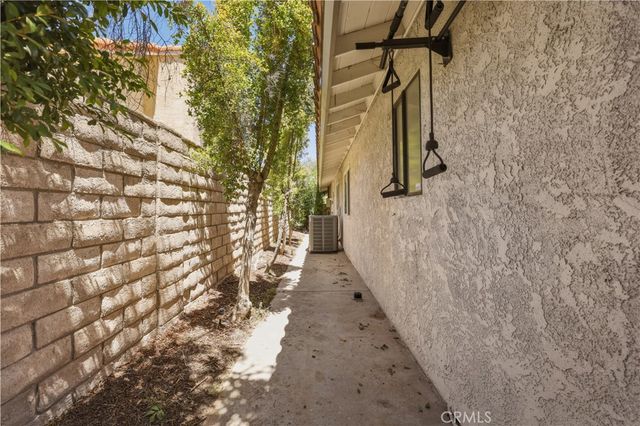 11841 Laughton, Porter Ranch, CA 91326