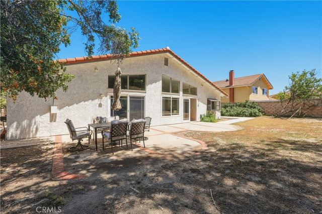 11841 Laughton, Porter Ranch, CA 91326