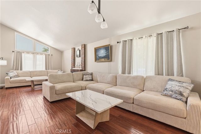 11841 Laughton, Porter Ranch, CA 91326