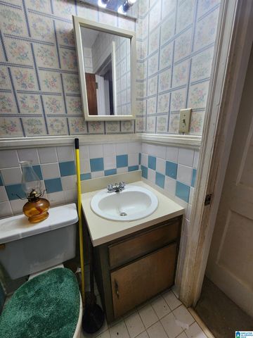 47 15TH AVENUE W, Birmingham, AL 35204