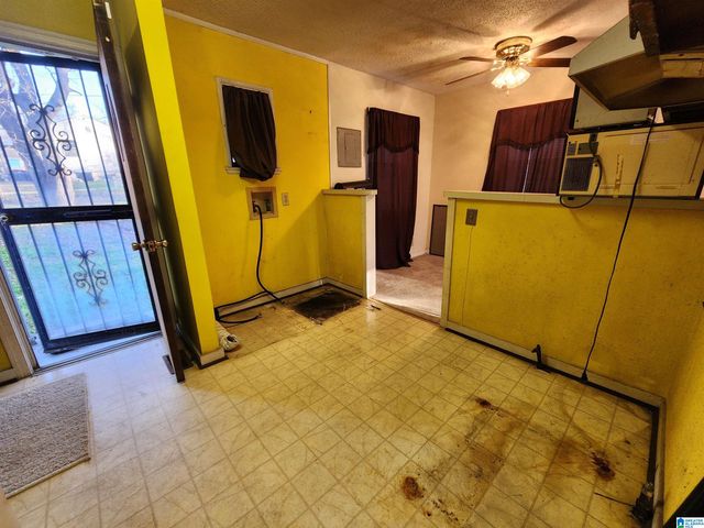 47 15TH AVENUE W, Birmingham, AL 35204