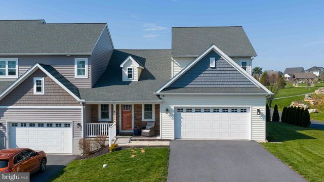 3004 MORNING THISTLE CT, East Petersburg, PA 17520