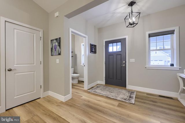 3004 MORNING THISTLE CT, East Petersburg, PA 17520