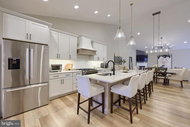 3004 MORNING THISTLE CT, East Petersburg, PA 17520