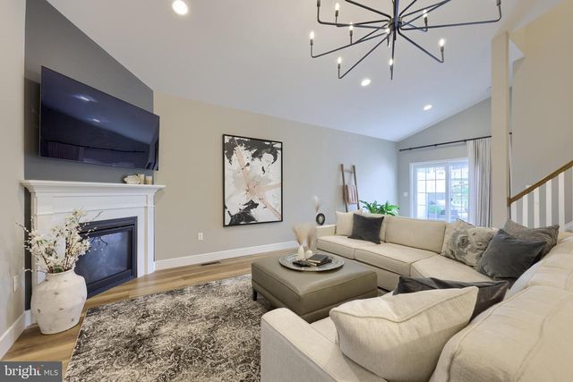 3004 MORNING THISTLE CT, East Petersburg, PA 17520