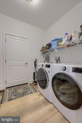 3004 MORNING THISTLE CT, East Petersburg, PA 17520