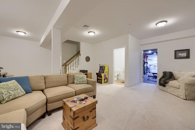 3004 MORNING THISTLE CT, East Petersburg, PA 17520