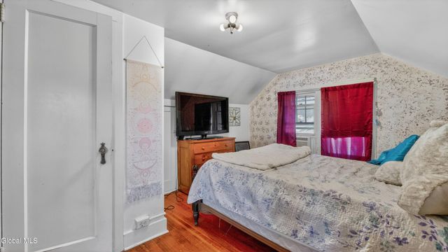 80 Saratoga Boulevard, Gloversville, NY 12078