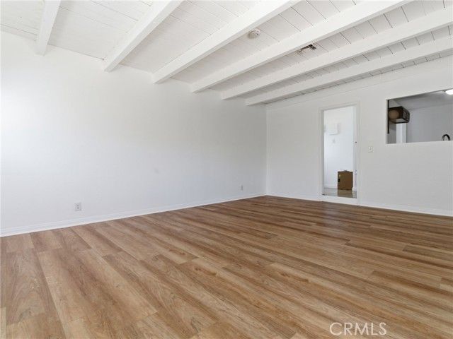 2042 W 75th Street, Los Angeles, CA 90047