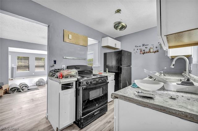 11219 Hopkins Avenue, Cleveland, OH 44108
